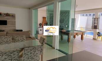 Imagem 5: Imóvel em Alfenas: Casa com Closet, Churrasqueira e Piscina - 230m² - Venda