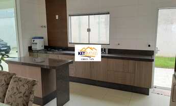 Imagem 7: Imóvel em Alfenas: Casa com Closet, Churrasqueira e Piscina - 230m² - Venda