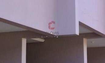 Imagem: Sobrado no centro de Araricá