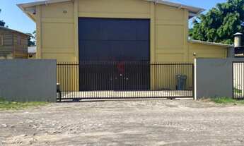 Imagem: Pavilhão com moradia na praia de Atlântida