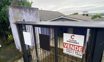 Imagem 3: Casa bem conservada de madeira no Amaral!!!