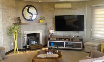 Imagem: Casa de alto padrão próxima do Centro