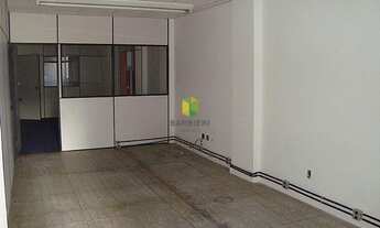 Imagem 2: Loja com 3 Dormitorio(s) localizado(a) no bairro Passo da Areia em Porto Alegre / Rio Gra