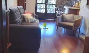 Imagem 4: Casa com 3 Quartos, 1 suíte, 4 banheiros e 3 vagas de garagem, 260 m²