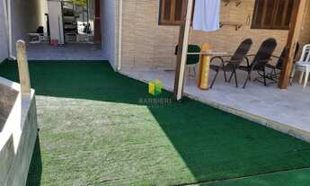 Imagem: Casa com 3 Quartos e 2 banheiros à Venda