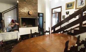 Imagem 4: Casa com amplo pátio e piscina no Bairro Jardim Mauá