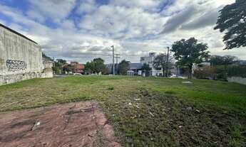 Imagem 4: Terreno á venda de esquina em região plana, bem localizado, próximo escolas, mercados e co