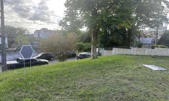 Imagem 6: Terreno á venda de esquina em região plana, bem localizado, próximo escolas, mercados e co