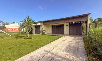 Imagem 1: Imóvel à venda em no centro de Imbé, 3 dormitórios na casa da frente e possibilidade de ma