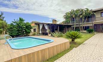 Imagem 2: Casa Mobiliada com Piscina e Churrasqueira no Centro de Imbé - Venda