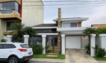 Imagem 4: Casa Mobiliada com Piscina e Espaço Gourmet/lareira no Centro em Tramandaí