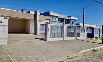 Imagem: Casa alto padrão a venda no Centro de Imbé