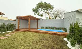 Imagem 5: Linda casa à venda em Imbé, zona nobre, com piscina deck com churrasqueira e pergolado!