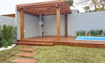 Imagem 4: Linda casa à venda em Imbé, zona nobre, com piscina deck com churrasqueira e pergolado!