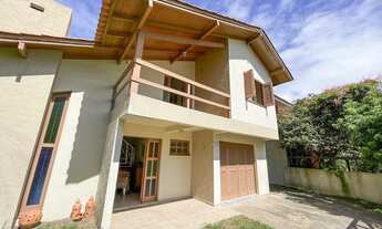 Imagem 4: Lindo sobrado em zona nobre de Imbé, bairro Centro com 4 dormitórios, sendo 1 térreo!