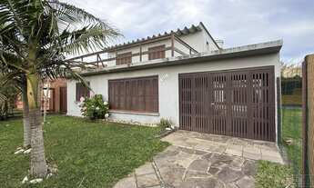 Imagem 3: Imóvel Mobiliado em Imbé - Casa à venda próximo ao mar, 194m²!!!