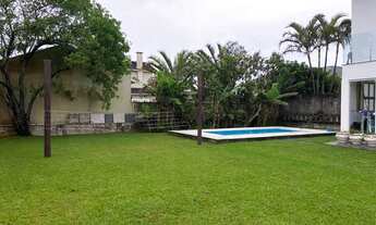 Imagem 3: Casa com piscina e salão de festas no Centro de Xangri-lá - 5 quartos 3 suítes