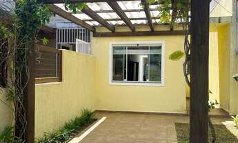 Imagem 6: Imóvel à venda em Imbé, bairro Centro, com churrasqueira e área de serviços!