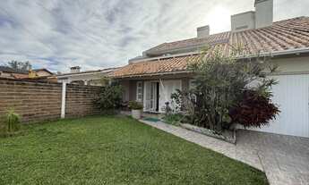 Imagem: Sobrado à venda no Centro de Imbé, próximo