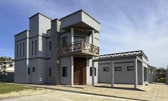 Imagem: Lindo imóvel à venda no centro de Imbé