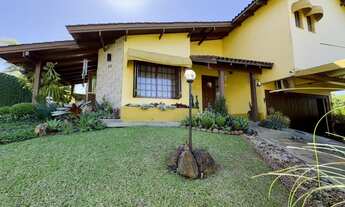 Imagem: Casa de esquina no Bairro Encosta do sol