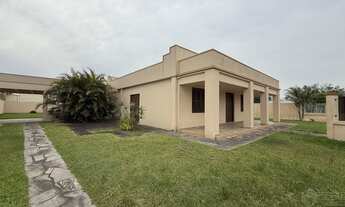 Imagem: Casa com 3 Dormitorio(s) localizado(a) no