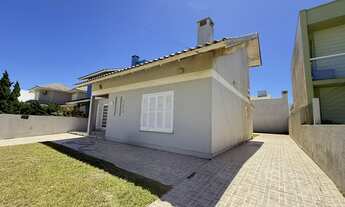 Imagem 2: Lindo sobrado á venda em Imbé, á poucos passos do mar. Analisa permuta apartamento!