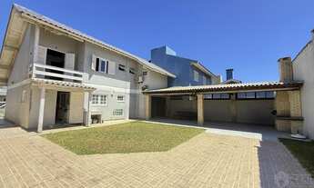 Imagem 5: Lindo sobrado á venda em Imbé, á poucos passos do mar. Analisa permuta apartamento!