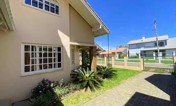 Imagem 2: Casa à venda, mobiliada com piscina aquecida, pertinho do mar - no Bairro Centro de Imbé!