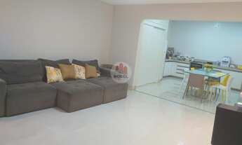 Imagem 2: Casa em condomínio reformada para venda no condomínio Alameda das Flores