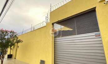 Imagem: Casa de 3 quartos com piscina para venda