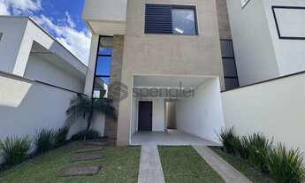 Imagem: Sobrados amplos, bairro Gaspar Mirim, em