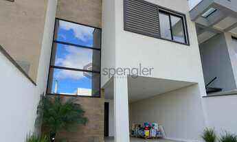 Imagem: Sobrados amplos, bairro Gaspar Mirim, em