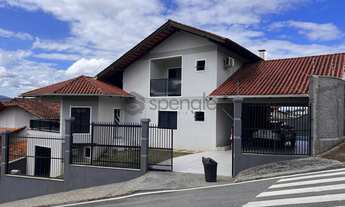 Imagem 1: Casa ampla, no centro de Gaspar!