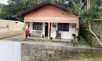 Imagem: Casa no bairro Margem Esquerda, em Gaspar