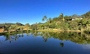 Imagem: Casa com 4 Dormitorio(s) localizado(a) no