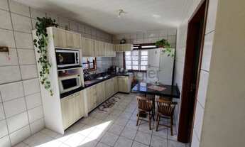 Imagem 2: Casa térrea com amplo terreno