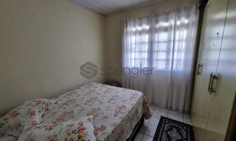 Imagem 7: Casa térrea com amplo terreno