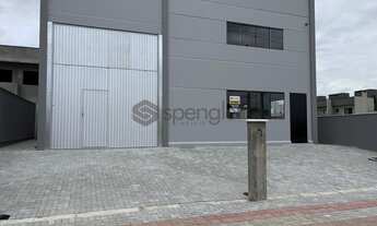 Imagem: Galpão disponível para locação no loteamento