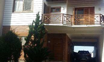 Imagem: Casa com 4 Dormitorio(s) localizado(a) no