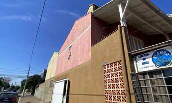 Imagem 2: PARQUE DA MATRIZ CASAS E SALAS COMERCIAIS DE ESQUINA