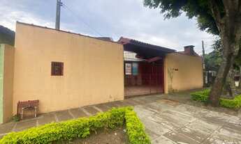 Imagem: Casa com 2 Dormitorio(s) localizado(a) no