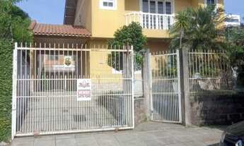 Imagem: Casa com 3 Dormitorio(s) localizado(a) no