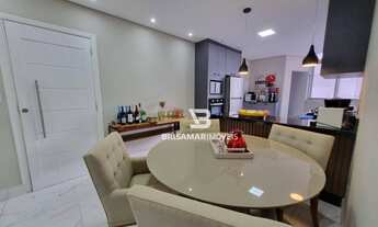 Imagem 2: PITANGUEIRAS- UMA QUADRA DA PRAIA , MARAVILHOSA VISTA , GARAGEM DEMARCADA NO PRÉDIO