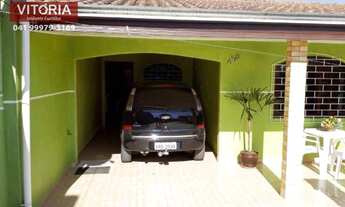 Imagem 2: Casa no Quississana em São José dos Pinhais, 03 quartos, pátio e edícula; próximo a Ambev