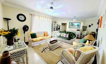 Imagem 2: PITANGUEIRAS- MARAVILHOSO APARTAMENTO TOTALMENTE REFORMADO , ÁREA DE LAZER E 02 VAGAS DE G