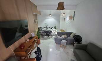 Imagem 2: PITANGUEIRAS- UMA QUADRA DO MAR , TOTALMENTE REFORMADO, GARAGEM PRIVATIVA NO PRÉDIO, CONDO