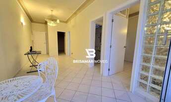 Imagem 3: PITANGUEIRAS- UMA QUADRA DA PRAIA , TOTALMENTE REFORMADO, GARAGEM DEMARCADA NO PRÉDIO