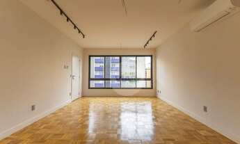 Imagem: Apartamento 3 Dormitórios Reformado Com