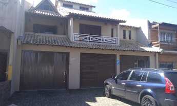 Imagem: Casa/Sobrado com 2 Dormitorio(s) localizado(a)